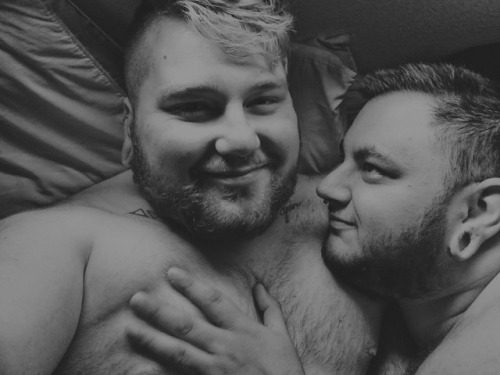 baeconcub:  Cuddly morning in bed with my best friend are so amazing. @baeconbear