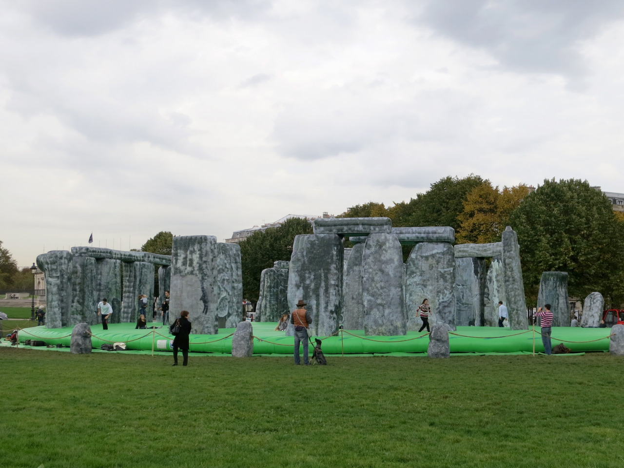 Jeremy Deller (b 1966), ‘Sacrilege’, 2012, Inflatable Stonehenge, ø 34 m, 7 m high. Installation view in Paris, October 2012. (Photo JdB)