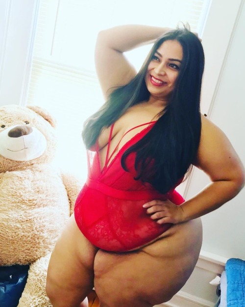 seniorspicy69: bigbootydepot:johanamaya81