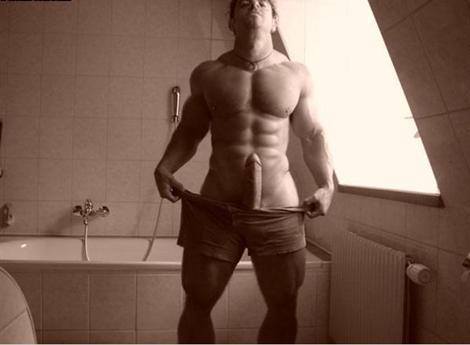 hungdownunder:  For more hot guys, follow me at: http://hungdownunder.tumblr.com/ 
