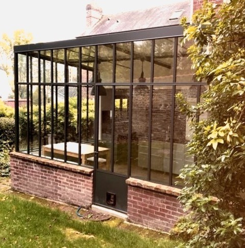Large - Traditional SunroomLarge Elegant Sunroom Photo