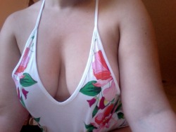 blueraspberryrose:  Love this shirt with no bra.  Such easy access….and my titties want some attention….