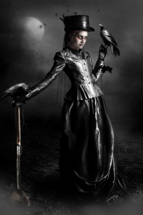 victorian-goth:  Victorian goth http://victorian-goth.tumblr.com/ 