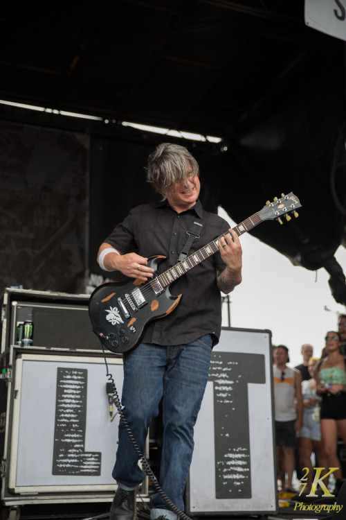 Bayside killing it at Warped Tour 2014 in Darien Lakes Performing Arts Center - Buffalo, NY on 7.8.1