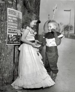 grayflannelsuit:  Little Oklahoma Spaceman gets himself a date, 1957. 