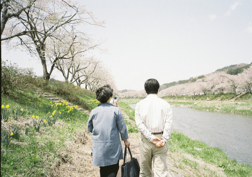 kuroyuki:  母と父 by mikkiki.photography on Flickr.