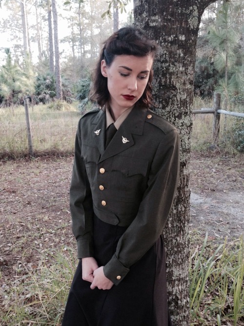 reveseveilles: urulokid: I can’t wait to do a real shoot with this outfit  LORD PLEASE MARRY M