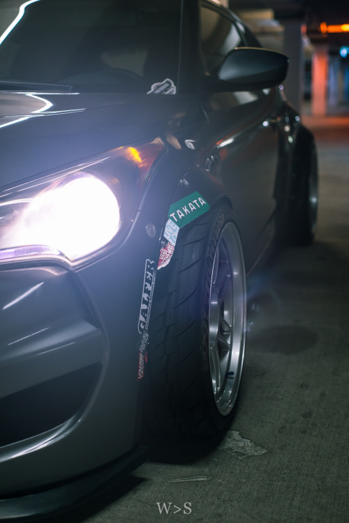 shillwaffer:Alex Nova’s Veloster. 