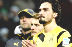 sergiooramoss:
“ Cute players: Mats Hummels. (1/8)
”