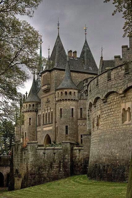 bluepueblo:Marienburg Castle, Hanover, Germanyphoto via angelia