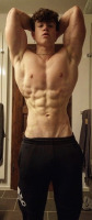 aestheticsupremacy:realmen4worship:poast physique or shut the fuck up, big bro. 