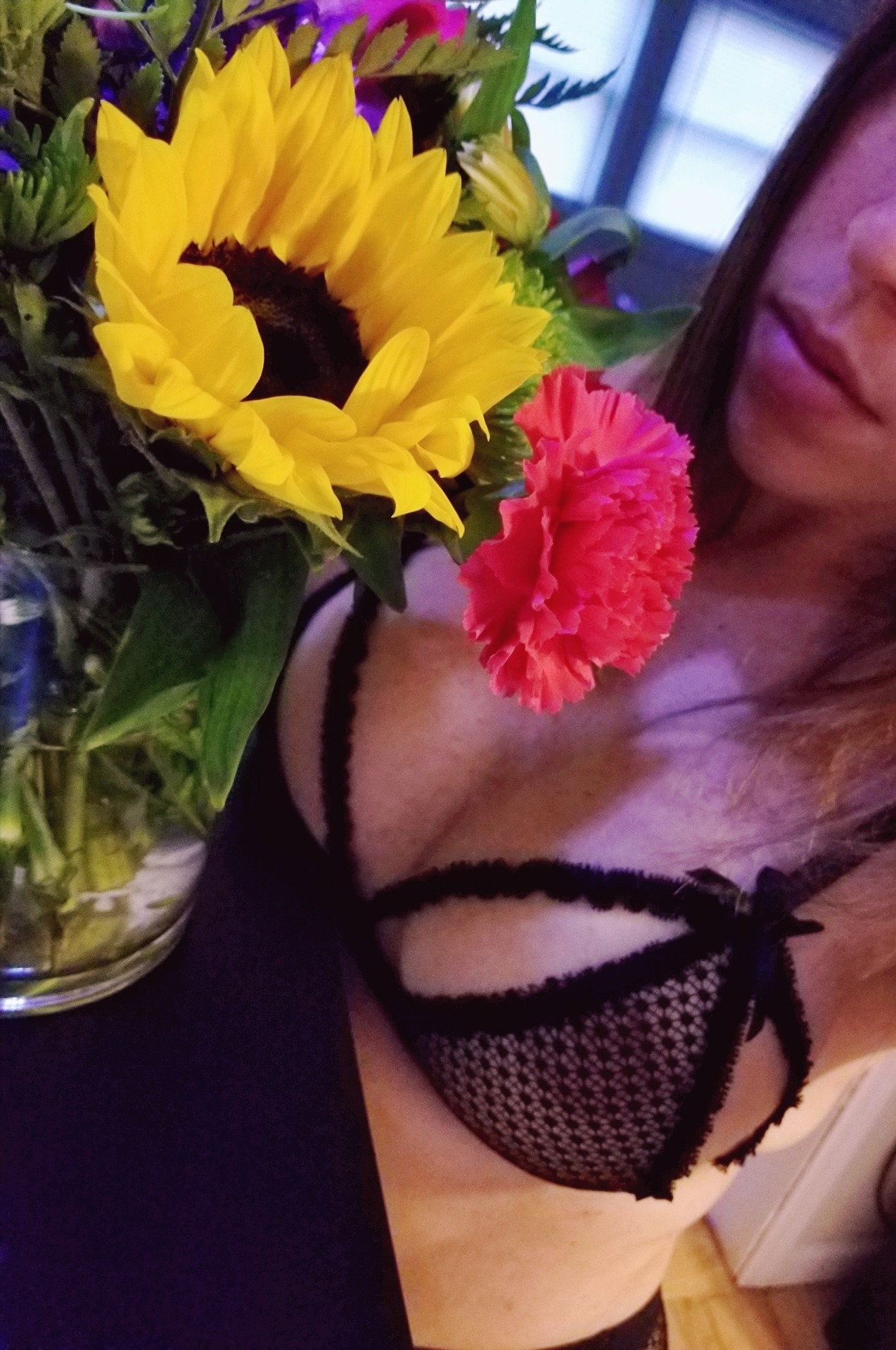 jackedtowifey:  sassysexymilf:  My husband knows the way to my heart.. wine, flowers