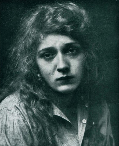 fawnvelveteen: Mary Pickford in Photoplay Magazine, by Do Gastoa, 1915