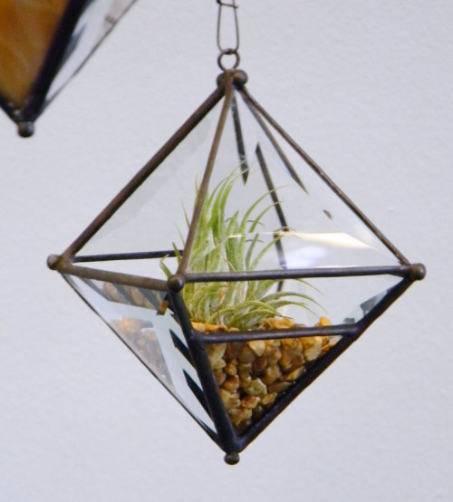 wickedclothes:  Hanging Pyramid Planter A lovely accent for any room, porch, or patio. These pyramid planter orbs come equipped with a swivel and a three-foot black line for hanging. Sold on Etsy.