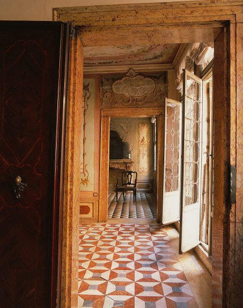 robert-hadley:Casino Venier, Venice. The World of Interiors, October 2919. Photo - Bruno Suet