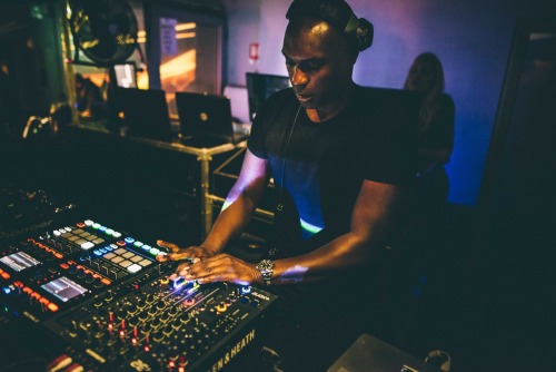 audiogear:  Kenny Larkin playing at Rex Club, Paris (France)