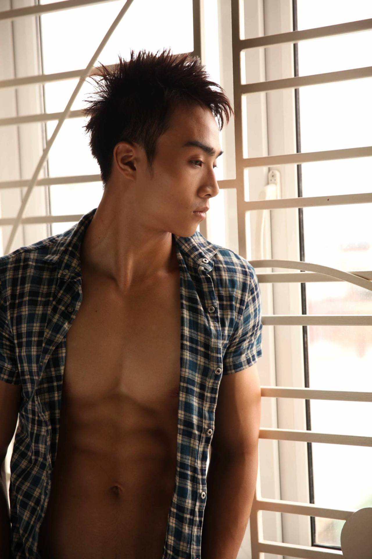 muscledasian:  Nguyen Hoang Thai 