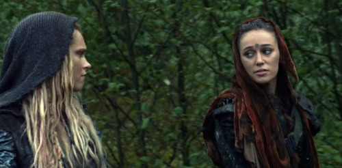 praytothegay:  #nice try lexa 
