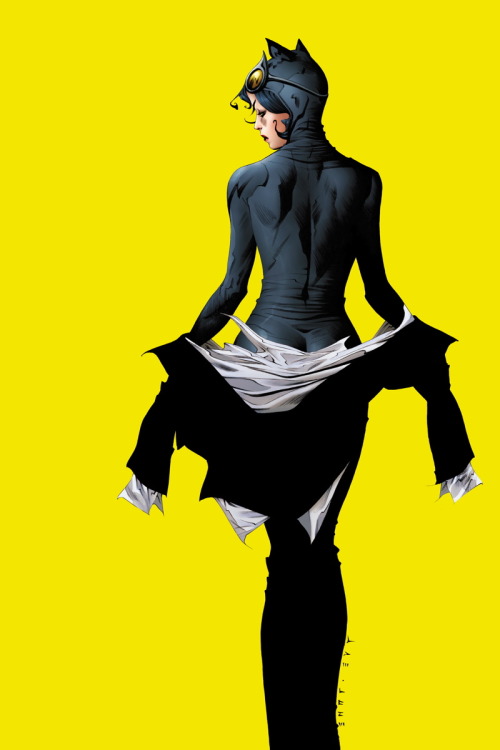 batandcatinshadesofgrey:  fycatwoman:  CATWOMAN #40  Written by GENEVIEVE VALENTINE Art by GARRY BROWN Cover by JAE LEE MOVIE POSTER Variant cover by DAVE JOHNSON On sale MARCH 25 • 32 pg, FC, Ū.99 US • RATED T+ Retailers: This issue will ship with
