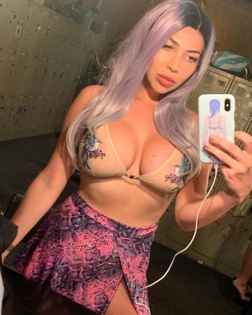 stripper-locker-room:  https://www.instagram.com/baby_so_money/