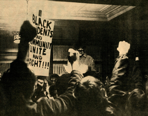 babylonfalling:  High school students confront a meeting of the Detroit Board of Education to demand