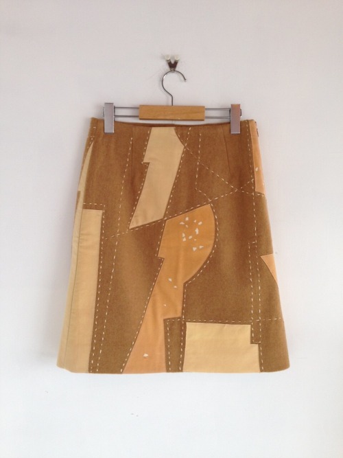 zazi 16aw “山のかけら、星の粒” suede patch work skirt / beige