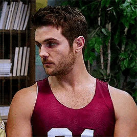 malecelebarmpits:  Beau Mirchoff 3