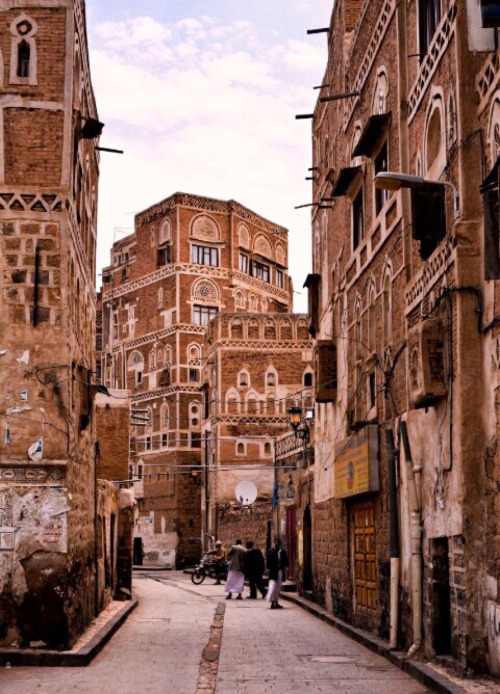 nereydes:Streets of Sana'a Yemen