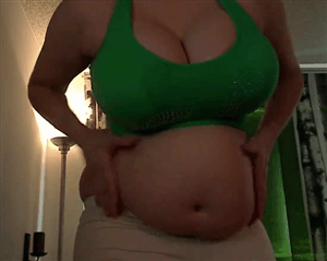 deliciously-prego:  stuffffuts:  belly http://ift.tt/1bV00vl