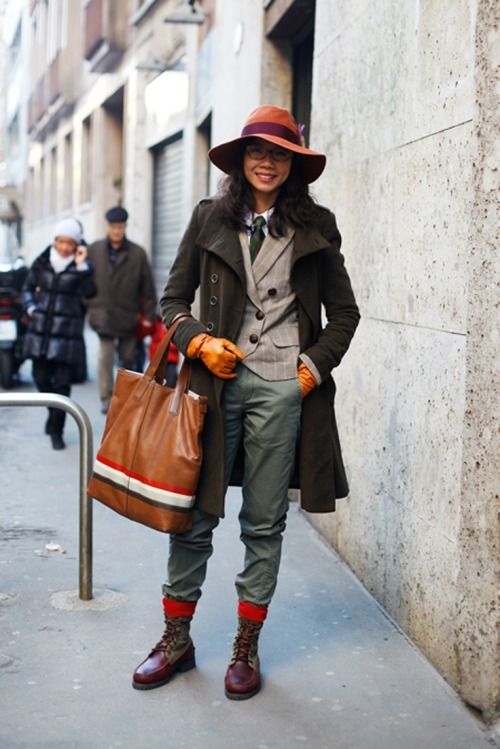 meninlingeriewomeninsuits: Street Style Women