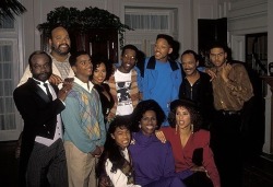 xxlastking:  fromaplaceinside:  Fresh Prince!  With the original Vivian idk who the hell that other female was