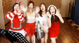 iyokans:  have a very merry girl group christmas! 