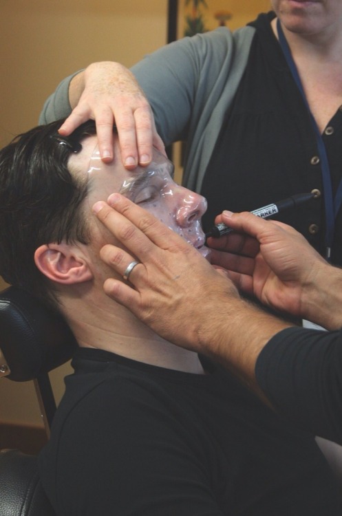 consultingtimelord-atyourservice:  cumberbuddy:  gorgeousanon:  Benedict Cumberbatch getting ready to portray Smaug (x)  I’d quite like to play dot to dot on his face.  his face in the last picture says ‘how am I supposed to believe this isn’t just