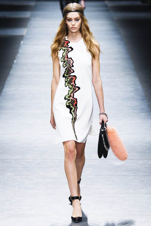 couture-day:    Fall/Winter 2016-17 Versace    
