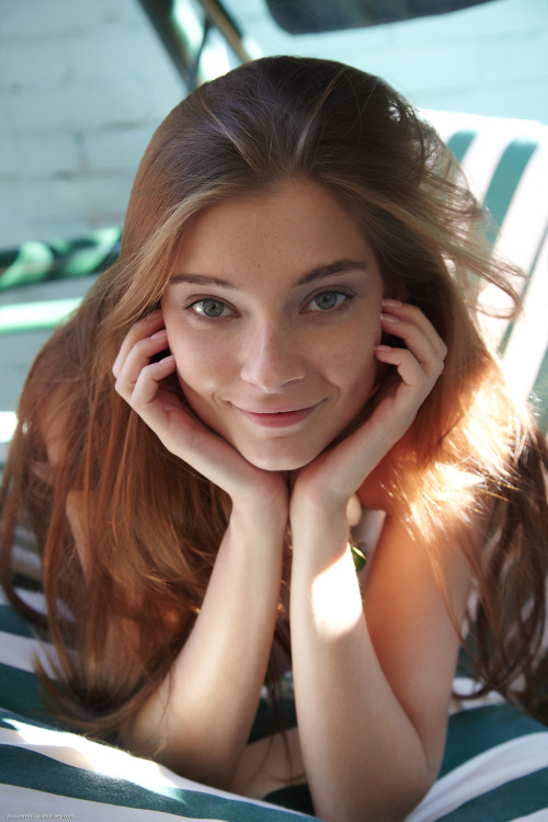 smallboobiebabes:  Find a fuck buddy tonight: http://bit.ly/1R0StKv 