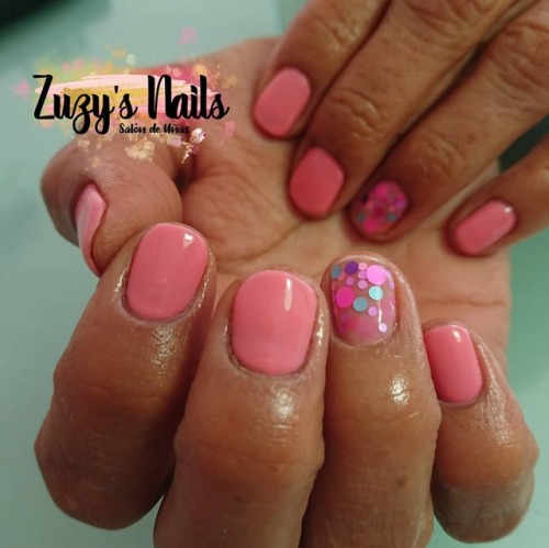 Esmalte Semipermanente sobre uña naturalCitasWhatsApp 3317601295 Facebook Inbox ➡️m.me/zuzysnail