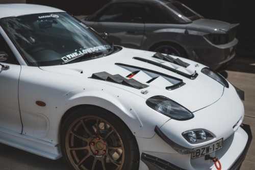 Time attack ready RX-7.