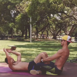 haiprow:  randomologie:#nohomo  this literally is bros at the gym lol