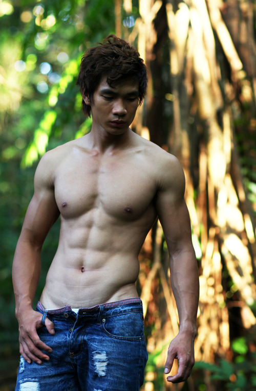 spermboyz:  busankim:Quynh Kenzo http://jskbusan.blogspot.kr/search/label/Quynh%20Kenzo