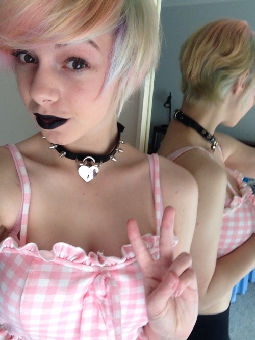 mercsmuffler:  I smell like candy and I feel like a dream