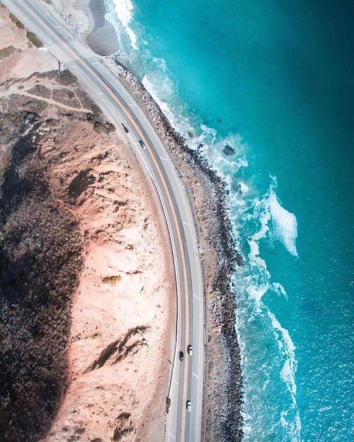 wordsnquotes:  Exquisite Aerial Images of Coastlines by Gabriel Scanu Keep reading 
