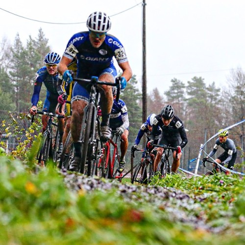 crossgram:  Den posisjonen holdt ikke lenge…. #allin i #NM #cyclocross #aksellerertebakover #syrefes