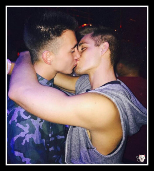 dereksboy - glamboyl - Happy Couple Kiss for Adam. Enjoy my...