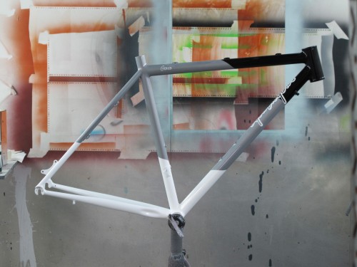 cyclobicycles: Fresh from the painter a new Cyclo Grava. Destination Japan. Mix of Columbus and Reyn