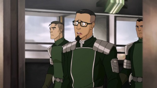 kingcheddarxvii:  I was never really a believer of the whole “Sokka is Suyin’s dad” theory but as I drifted to sleep in the middle of the night I remembered these two shots and I jolted awake, feverishly fumbling for my phone so I could take these