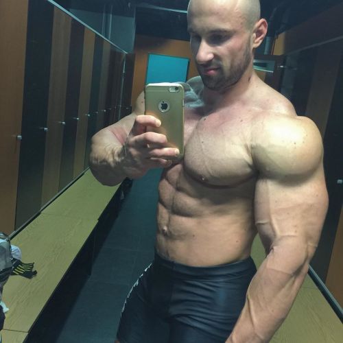 Sex muscleryb:    Szymon Łada   pictures