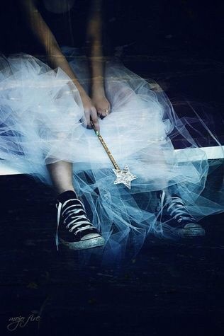 She Leaves A Little Sparkle Wherever She Goes✨