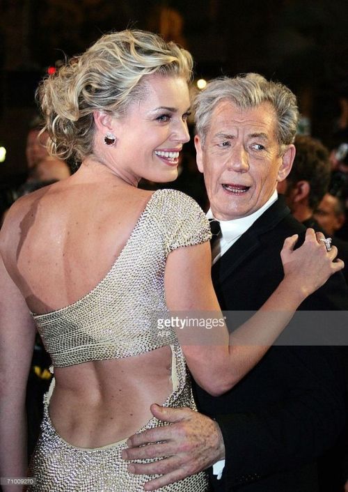 a-fire-burns:Sir Ian McKellen and Rebecca Romijn = aesthetic goals 