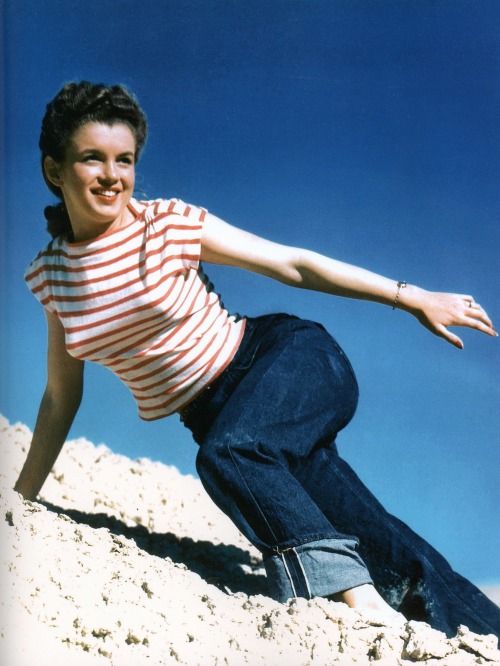 ICON Marilyn Monroe in Armor Lux & Levi's Jeans