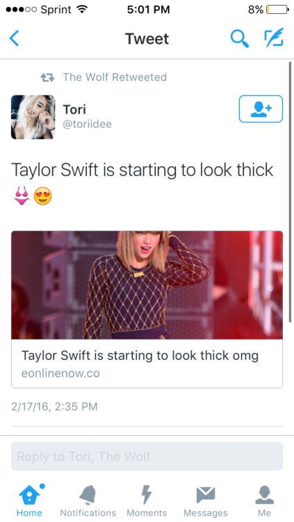 apaxionar:  lipstckbulletz:  90sxarthoe:  divines0ull:  “Thick”?  Babbbbyy! 💀💀💀💀 Bitch where!? I die.  Taylor Swift starting to look *stick  She look like uncooked chicken, bone and all.   I fail to see the hype
